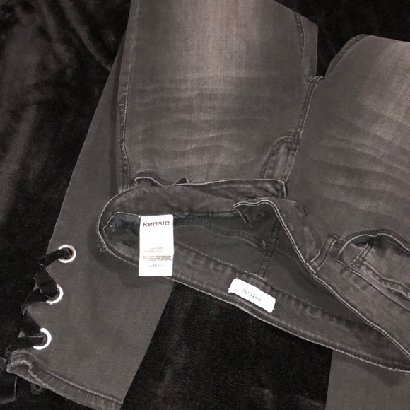 Jeans - Picture 3 of 3